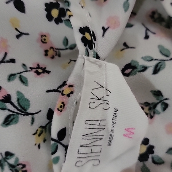 Tshirt - Picture 3 of 3